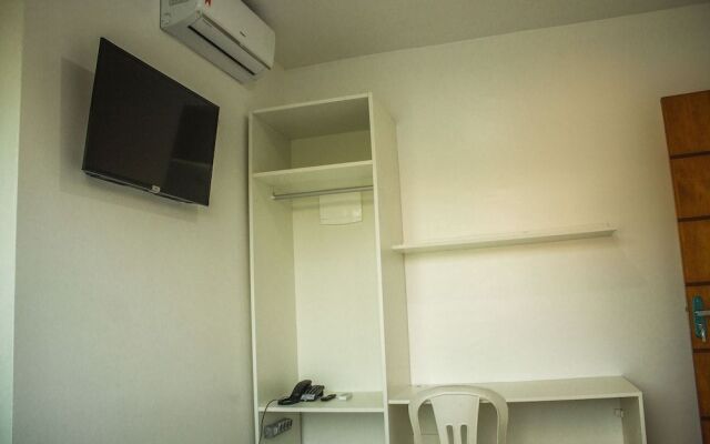 Belaris Hotel