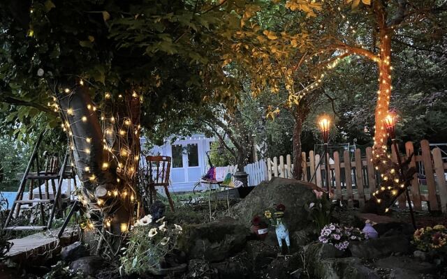 Woodlands Lodge - Come and Enjoy the Good Life