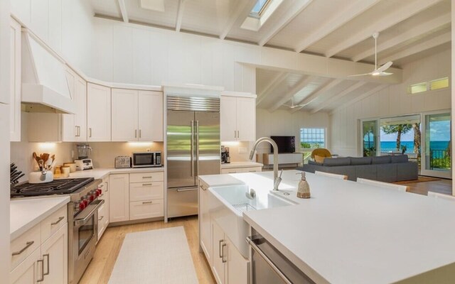 Camp Alealea 2 3 Bedroom Home by RedAwning