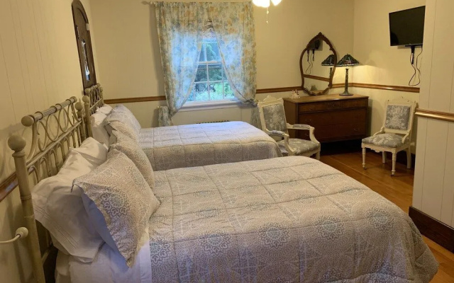 Georgian Garden Inn