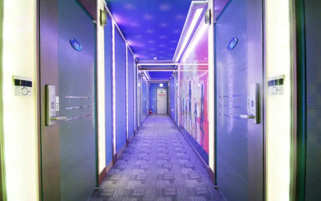 Blue Motel