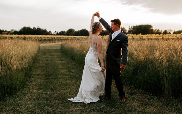 Hessenland Inn & Schatz Winery