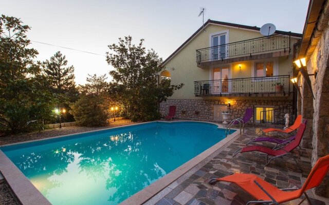 Cozy Holiday Home in Grižane with Swimming Pool