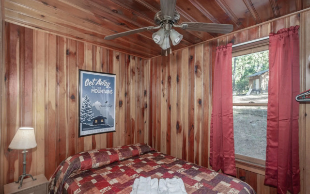 Mechem Dr Apache Village & Cabins by VTrips