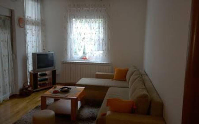 Apartment Orange