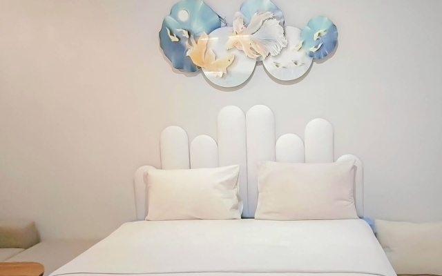 Blue Accent Studio At Delft Ciputra Makassar Apartment