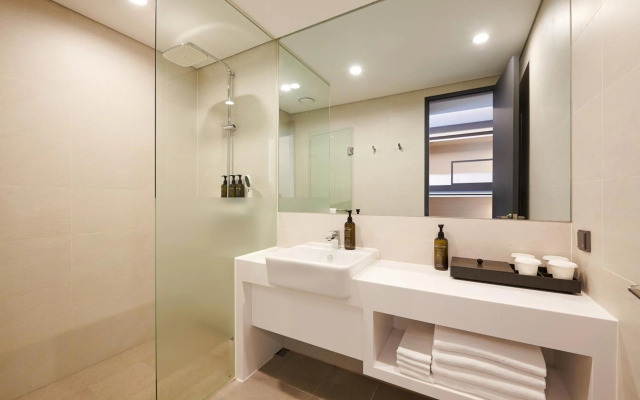 Nine Tree By Parnas Seoul Dongdaemun