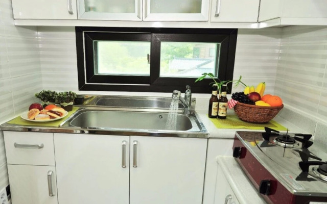 Yangyang Beopsusanjang Pension