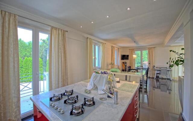 Villa Raffaela by PosarelliVillas
