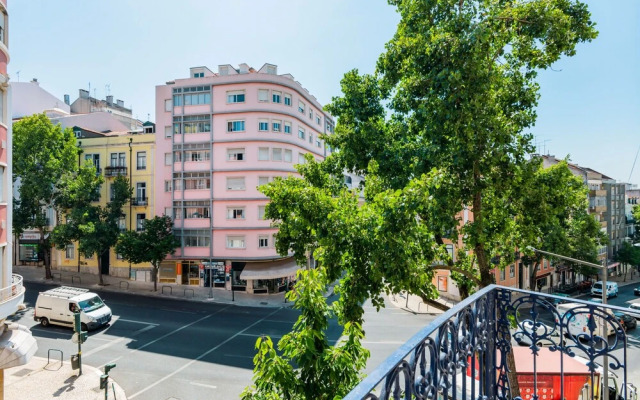 Conde 3BDR Luxury