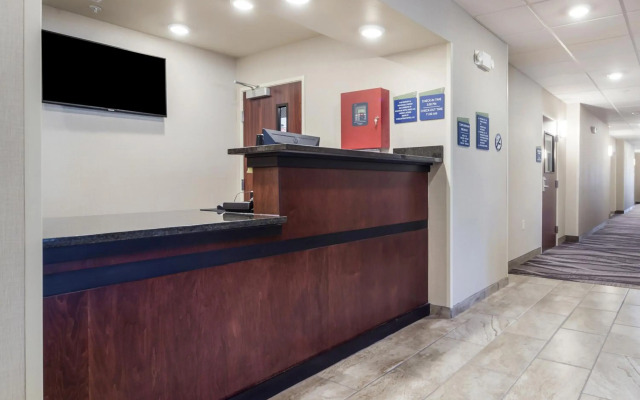 Cobblestone Inn & Suites - Holdrege