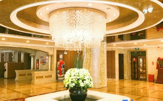 Homeinn Superior Cloud Hotel (Urumqi Changjiang Road Dehui Wanda)
