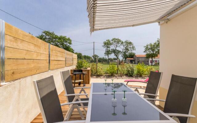 Gîte Saint-Viaud, 3 pièces, 4 personnes - FR-1-306-1190