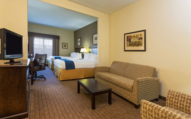 Holiday Inn Express and Suites Moultrie by IHG