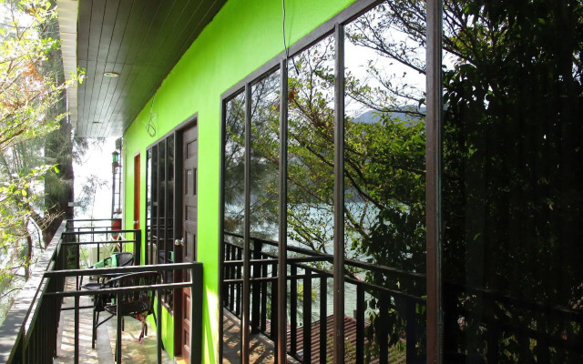 Phi Phi Green House