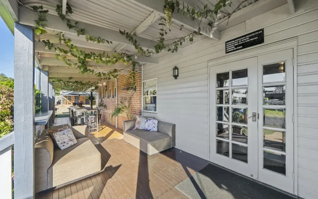 Best Western Plus Ambassador On Ruthven Motor Inn