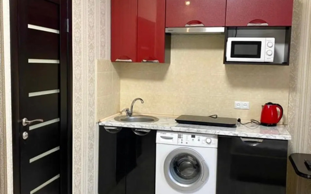 Apartment studio-біля вокзалу-недалеко від центру- наразі є світло