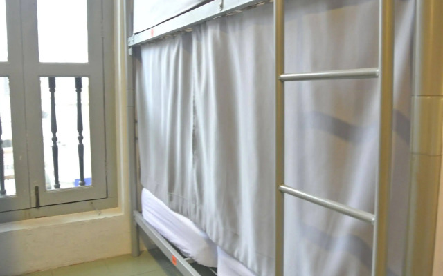 Royal Hostel