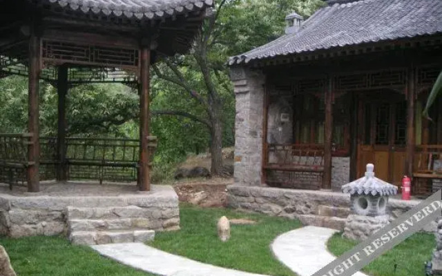 Red Capital Ranch/ Shambala At The Great Wall