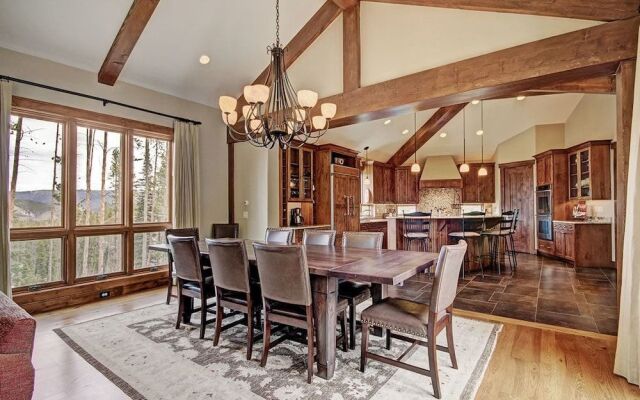 Highlands Hideaway - Private Home by RedAwning