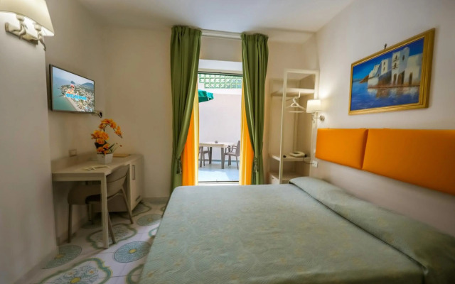 Hotel Rivamare