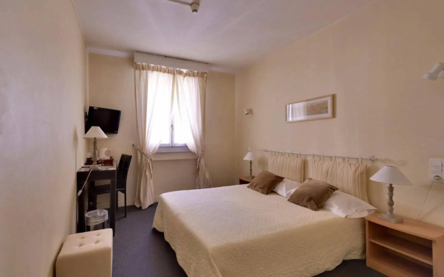 Hotel Orly