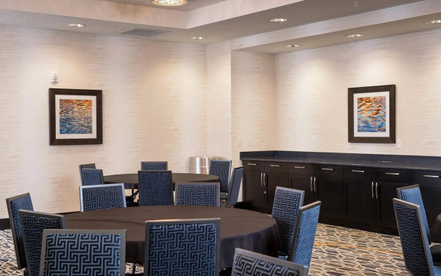 Hampton Inn & Suites La Crosse Downtown