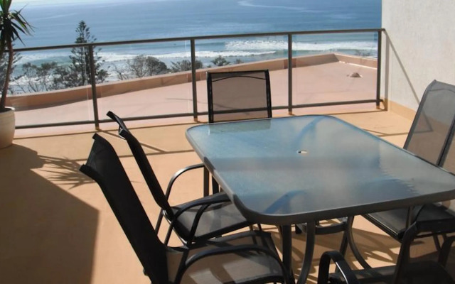 Meridian Alex Beach Apartments