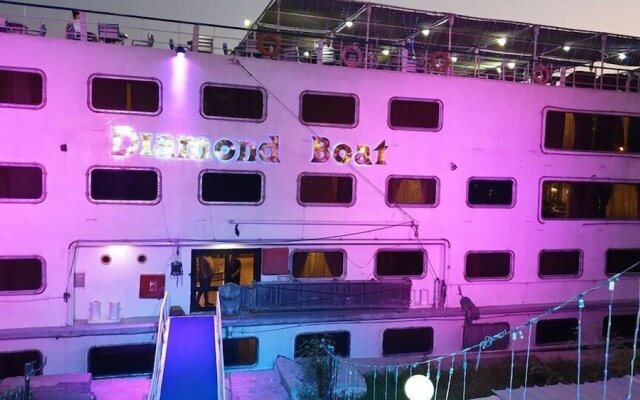 Diamond ship Hotel