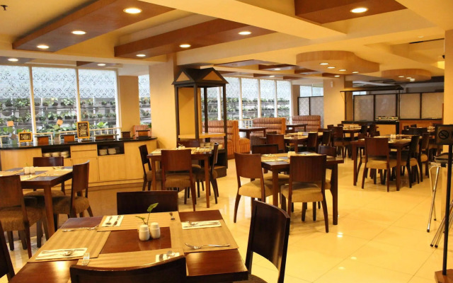 Anggrek Shopping Hotel