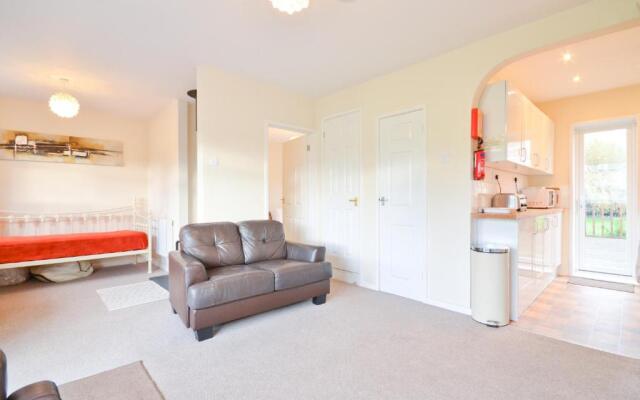 23 Tollgate Cottages
