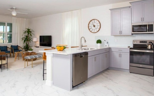 4577 Stunning 7BD Home