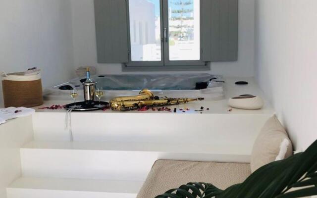 Quartano Luxury Cycladic Residence