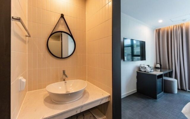 Brown Dot Hotel Deokcheon