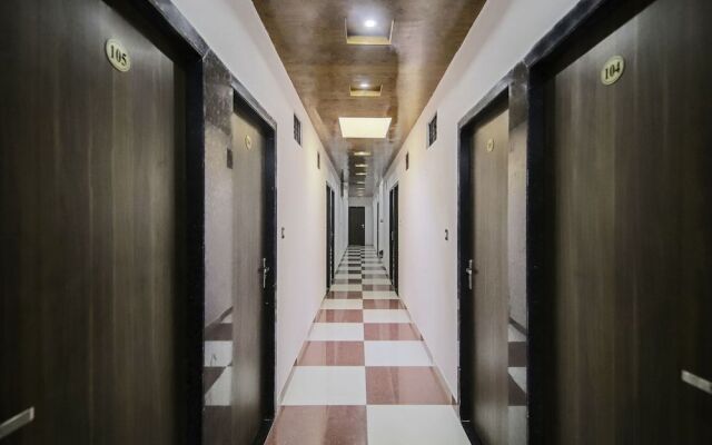 OYO 25084 Hotel Jai Hind