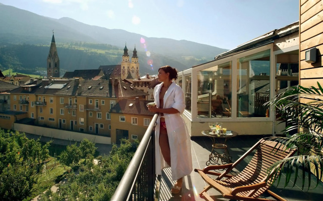 Hotel KRONE - eat, drink, stay