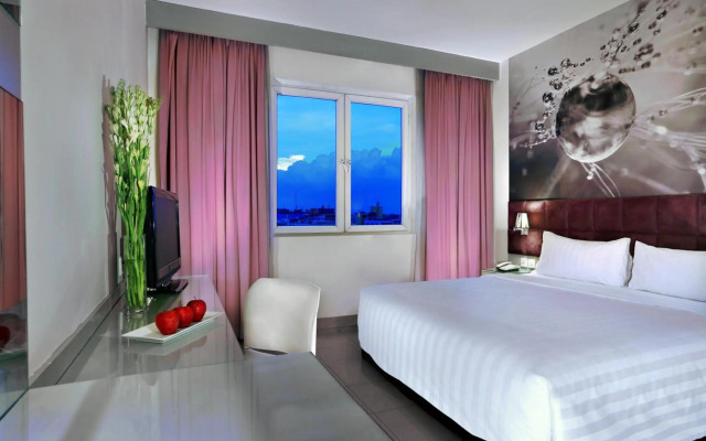 Royal Palm Hotel & Conference Center Cengkareng