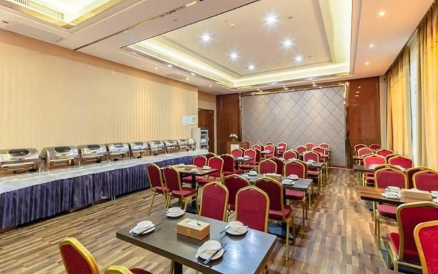 Vienna Hotel (Yongzhou Jianghua)