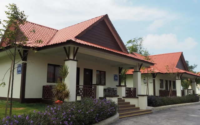 Lotus Seaview Beach Resort