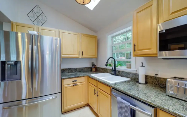 8 Mi to Sugar Mountain Resort: Seven Devils Home