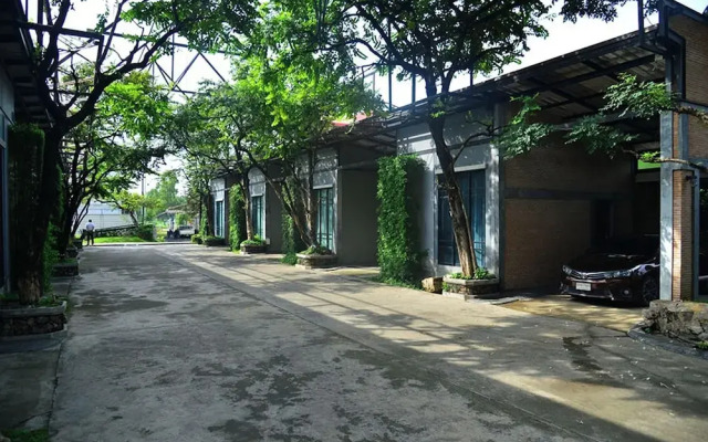 Na Klongluang Boutique Resort