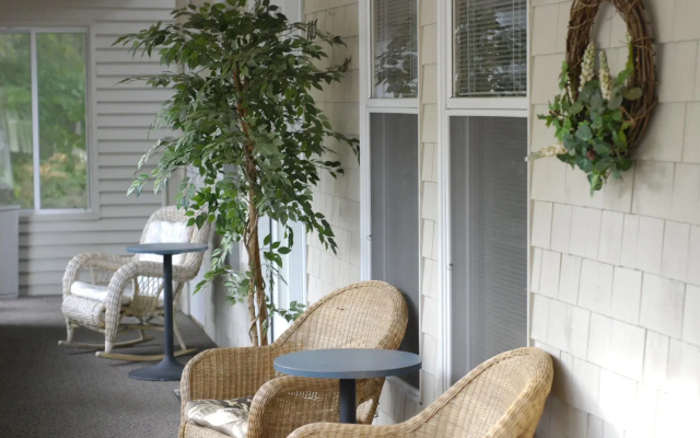 Wrens Nest Village Inn