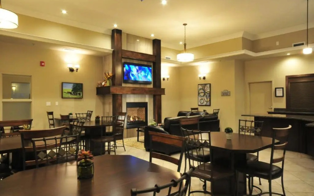 Ramada Emerald Park/Regina East