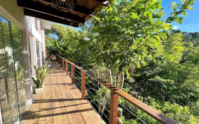 Casa c/ Piscina Privativa, 3 Suítes Sala integrada