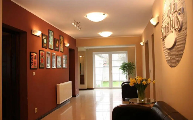Villa Stratus