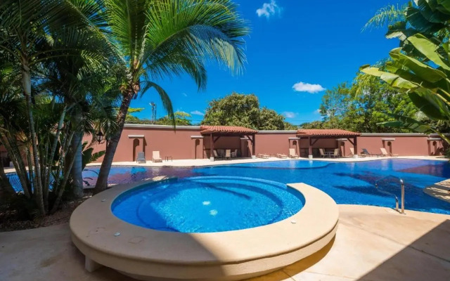 Upscale 2bdr with Jacuzzi - Beach - Fast wifi - Gym