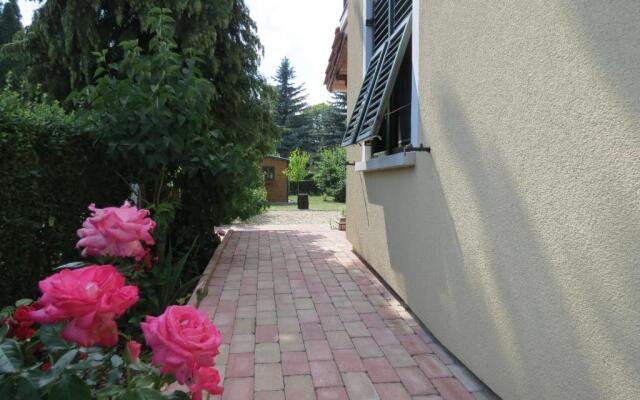 Titi Family Apartman