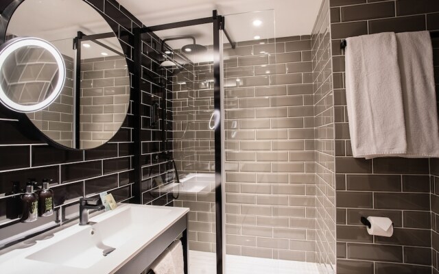 Park And Suites Elegance Geneva Ferney Voltaire