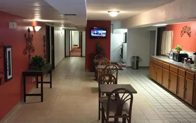 Luxury Inn & Suites