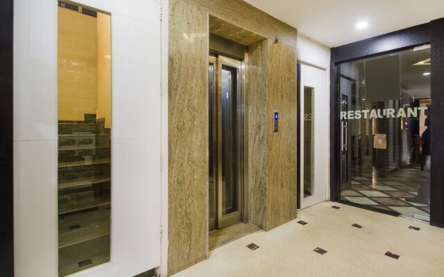 OYO 10209 Hotel AVS Sweet Magic